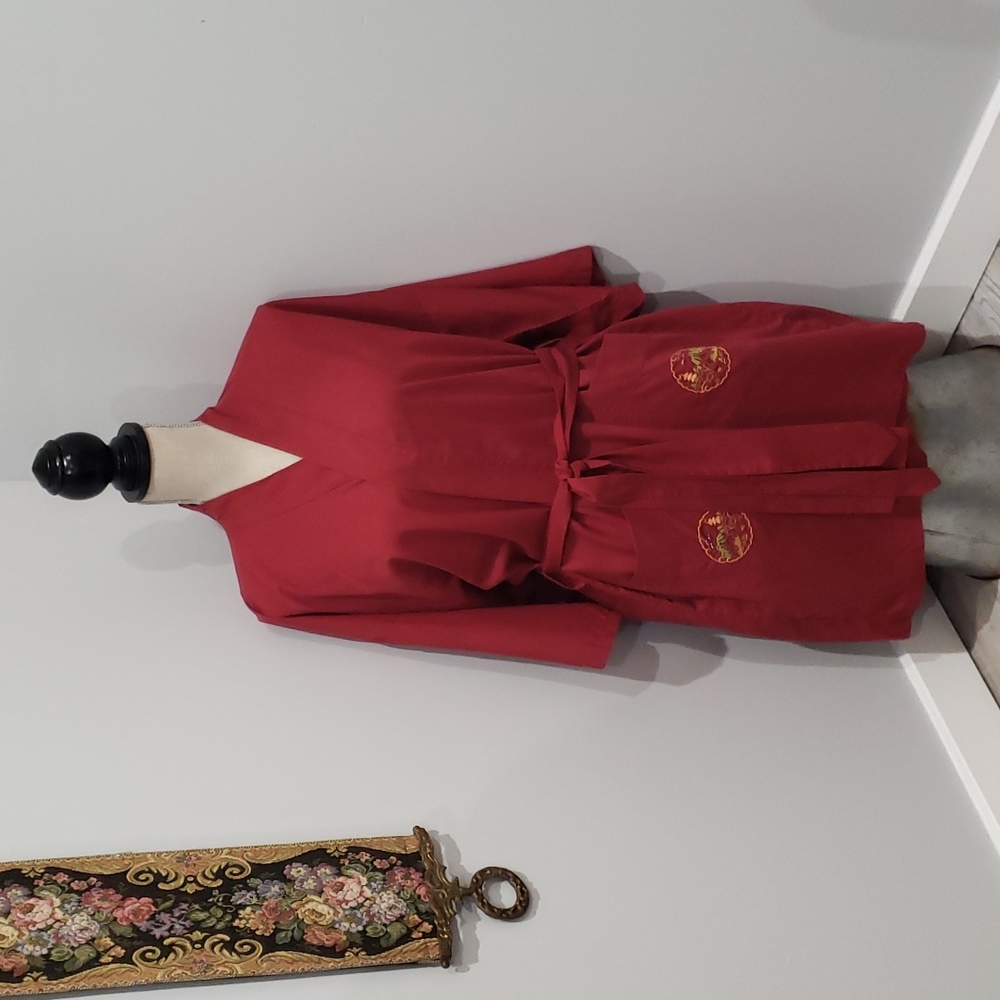 60's 70's Shanghai China Hand Emroidered  Komona Robe Size Large Knee Length